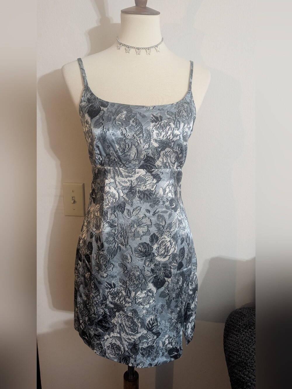 NWT wild fable Blue Silver Floral Satin Notch Slip Dress Size Small